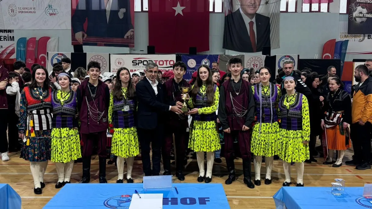 Büyükşehir Halk Oyunları Ekibi Bölge Birincisi Oldu
