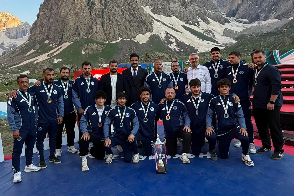 Kağıtspor’dan Bir Haftada Çoklu Zafer