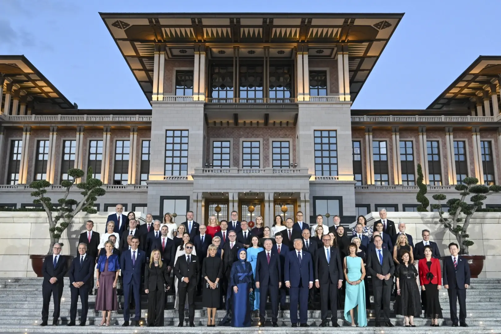 Cumhurbaşkanı Erdoğan’dan Liderler Onuruna Resmi Yemek