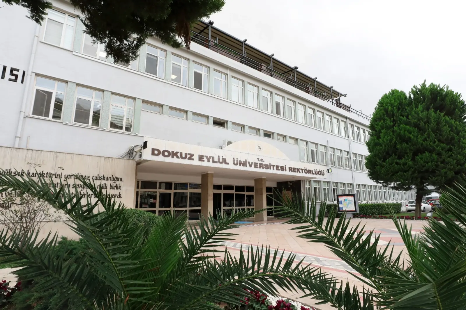 DEÜ’de Tercih Günleri Başlıyor: Adaylar Akademisyenlerle Buluşacak