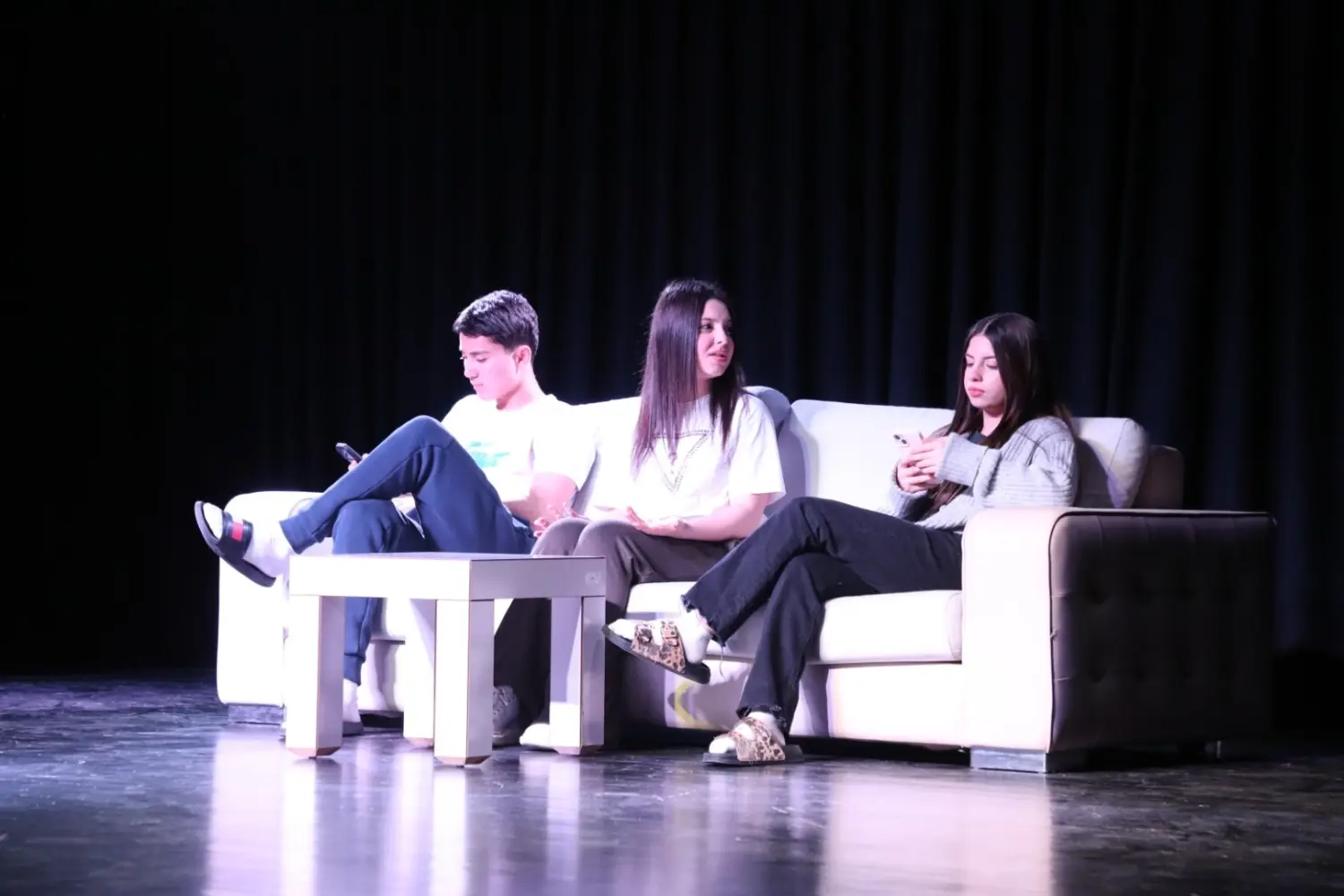 İnegöl’de 8. Genç Suare Tiyatro Festivali Başladı
