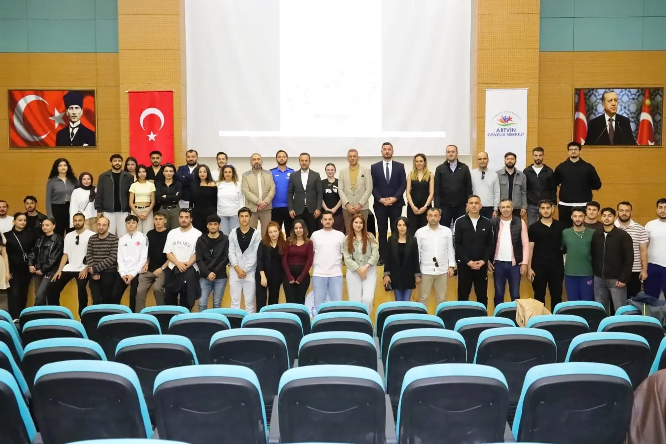 Artvin’de 19 Mayıs Kapsamında “Sporda Etik ve Çocuk Koruma” Eğitimi Düzenlendi