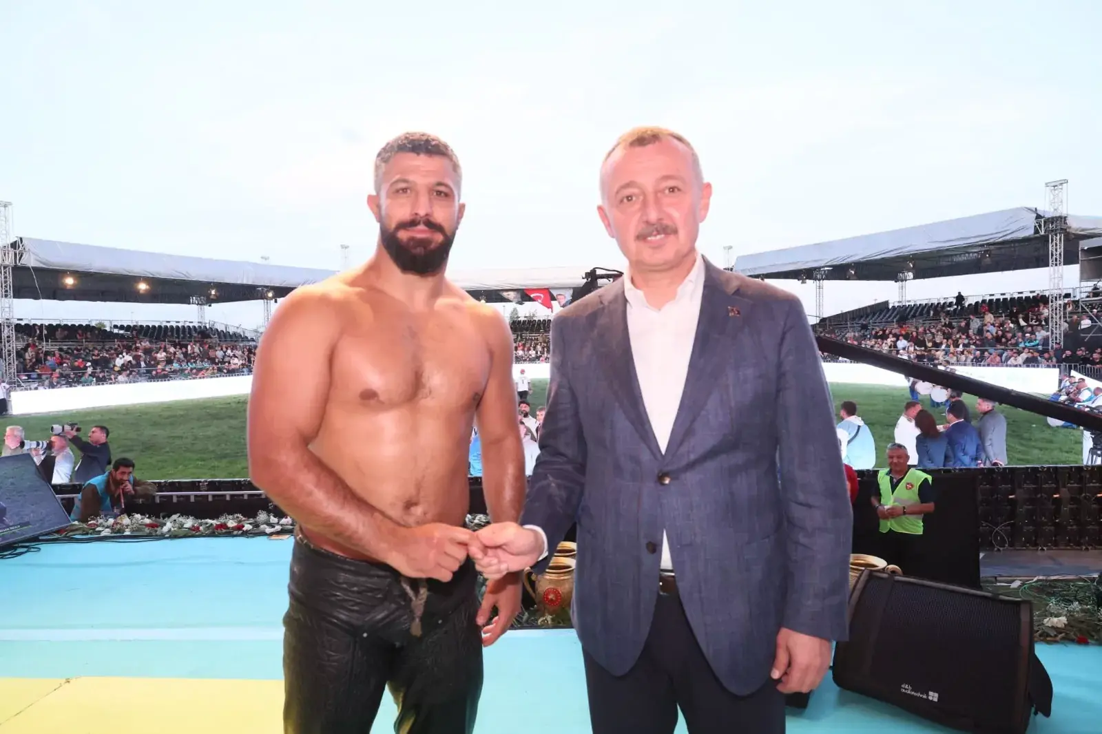 Kocaeli Büyükşehir Kağıtspor Başpehlivanı Seçkin Duman’dan Kupada Üçüncülük
