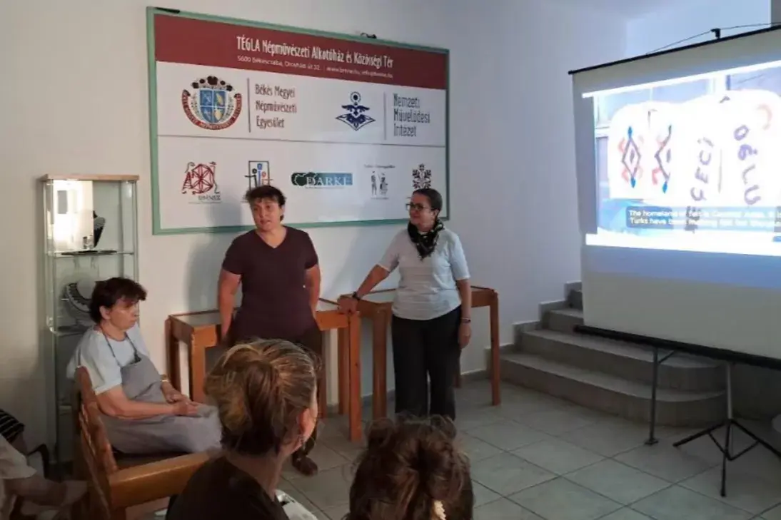 Bursa Olgunlaşma Enstitüsü’nden Macaristan’da Geleneksel El Sanatları Tanıtımı