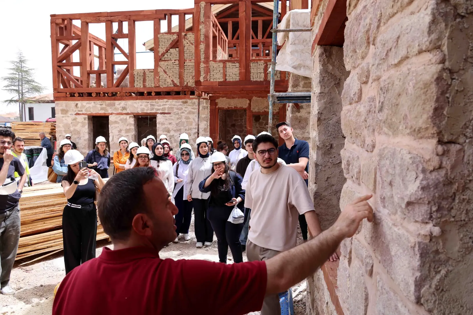 NEÜ Heyeti Karatay Kentsel Yenileme Alanında İncelemelerde Bulundu