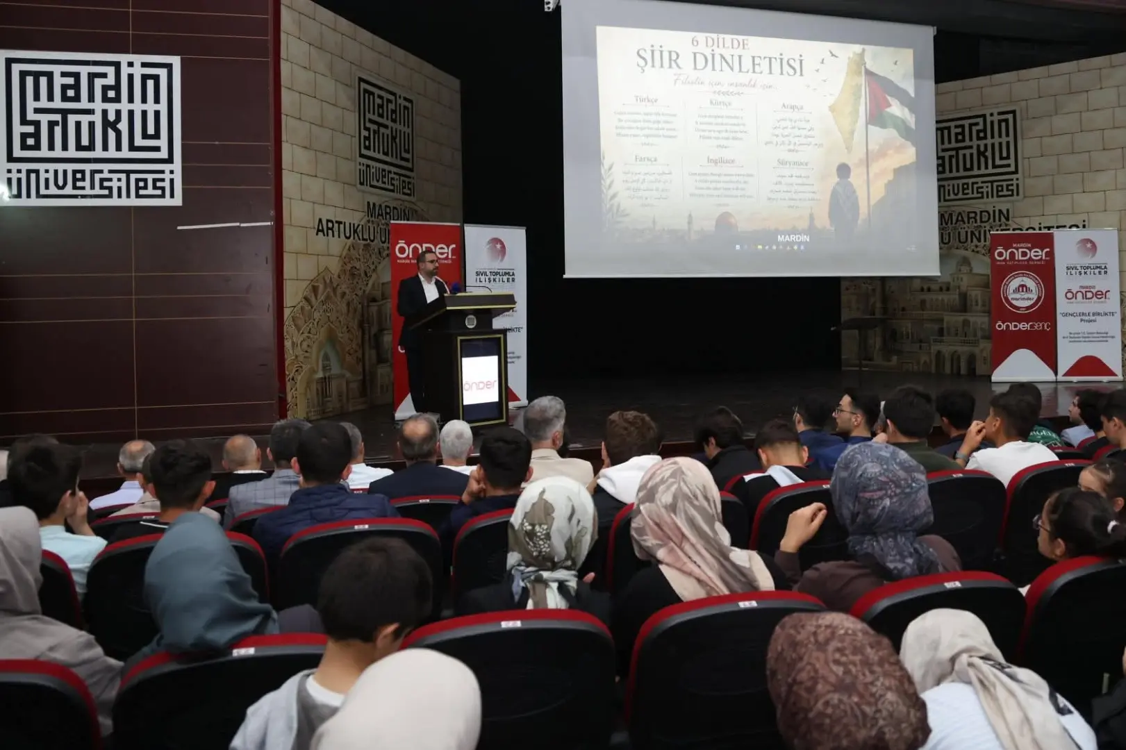 Gazze İçin 6 Dilde Şiir Dinletisiyle Dayanışma Mesajı